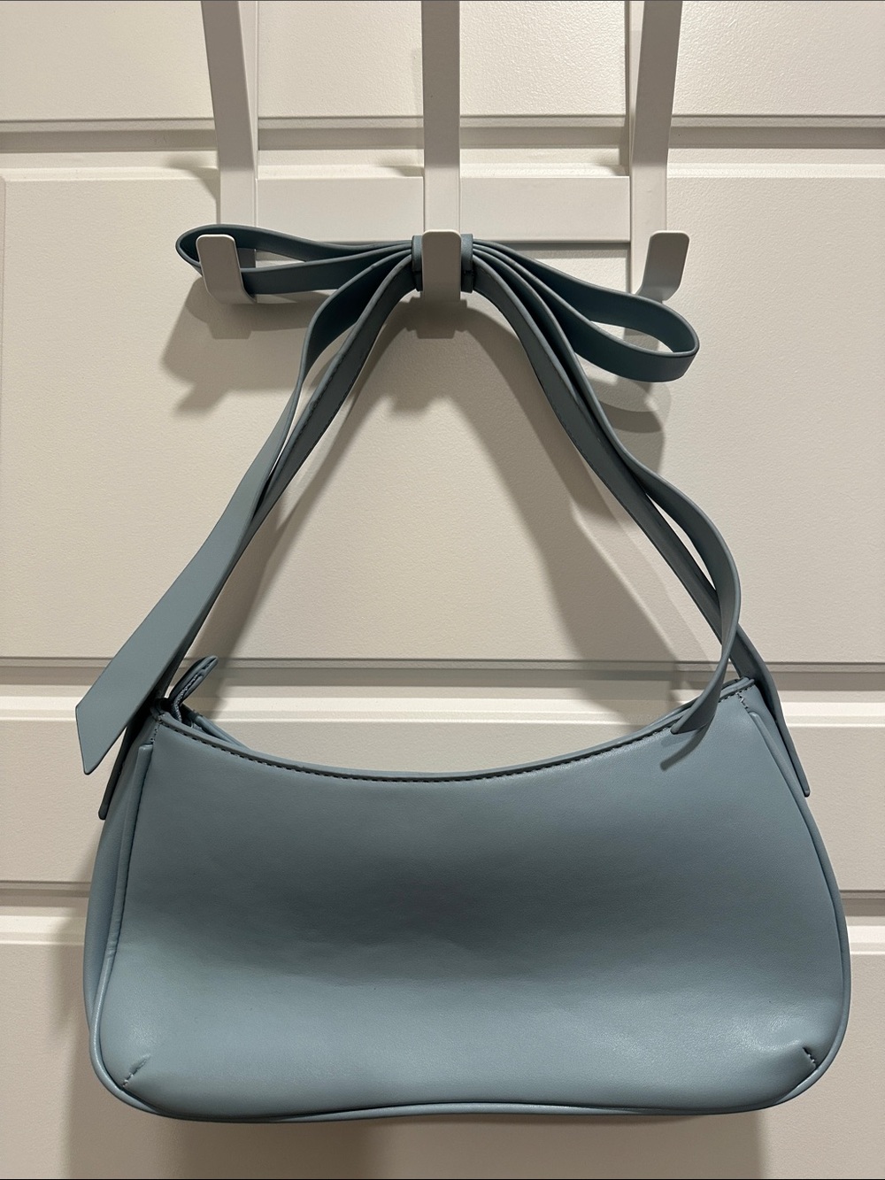 Mali + Lilly Blue Bow Shoulder Bag - Picture 2 of 11